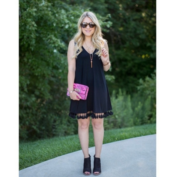 Black sleeveless v-neck tassel dress - Picture 4 of 4